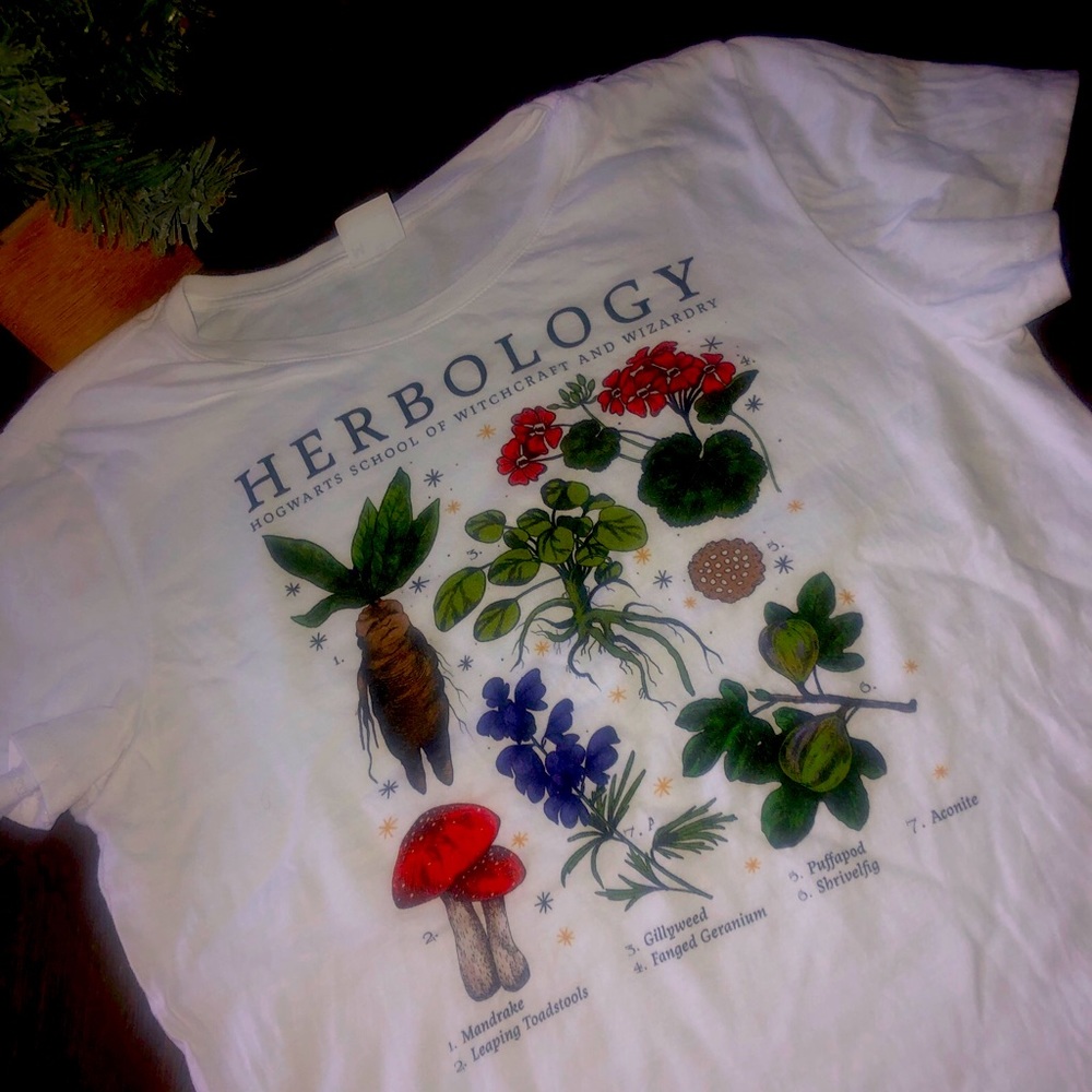 Harry Potter 🖤 Herbology Top Sz m